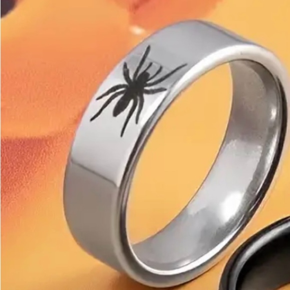 Stainless Steel Silver Punk Ring with a Spider Etched Size 10